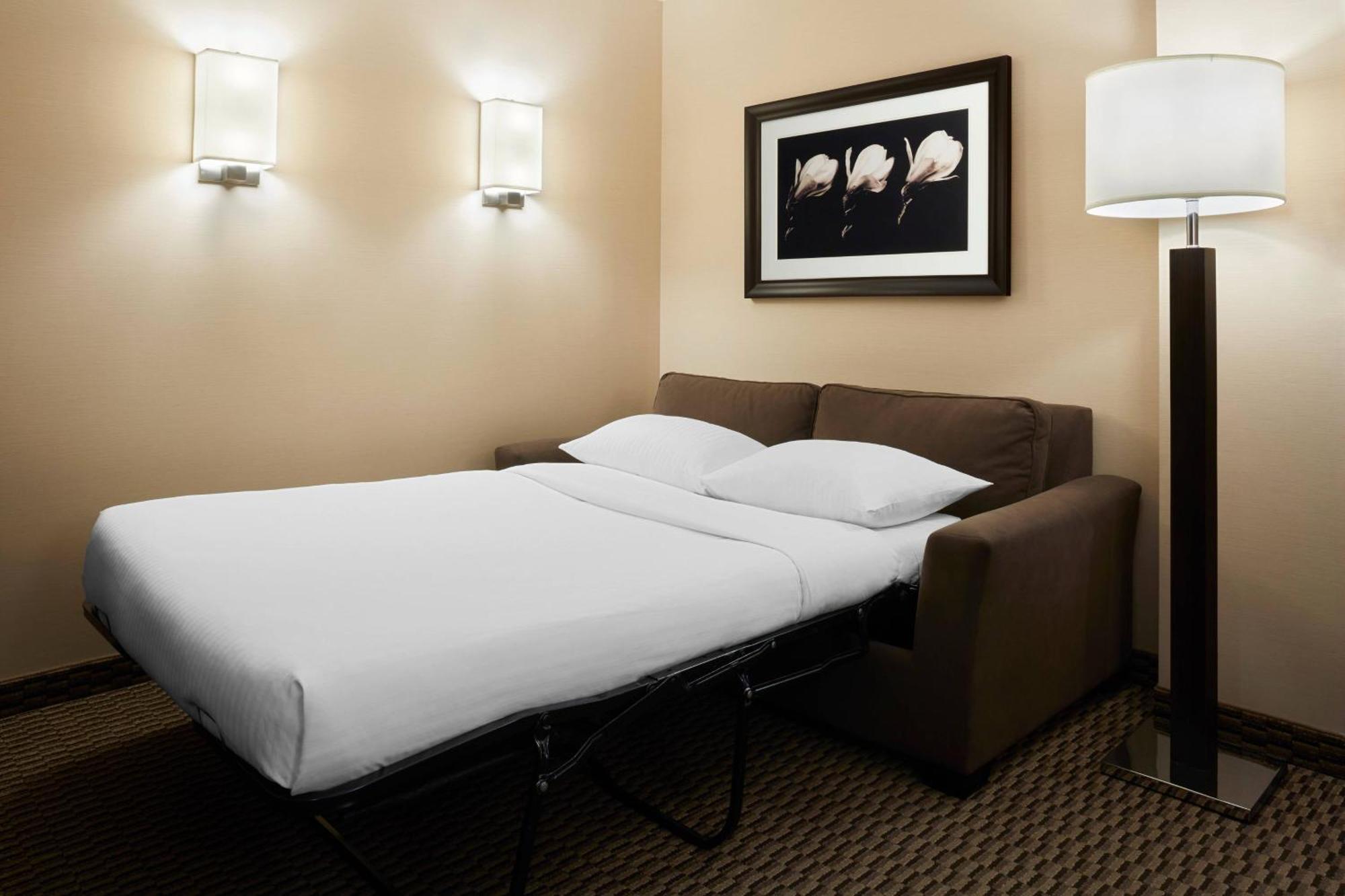 Delta Hotels By Marriott Guelph Conference Centre Kültér fotó